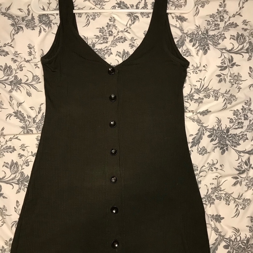 Green body con dress